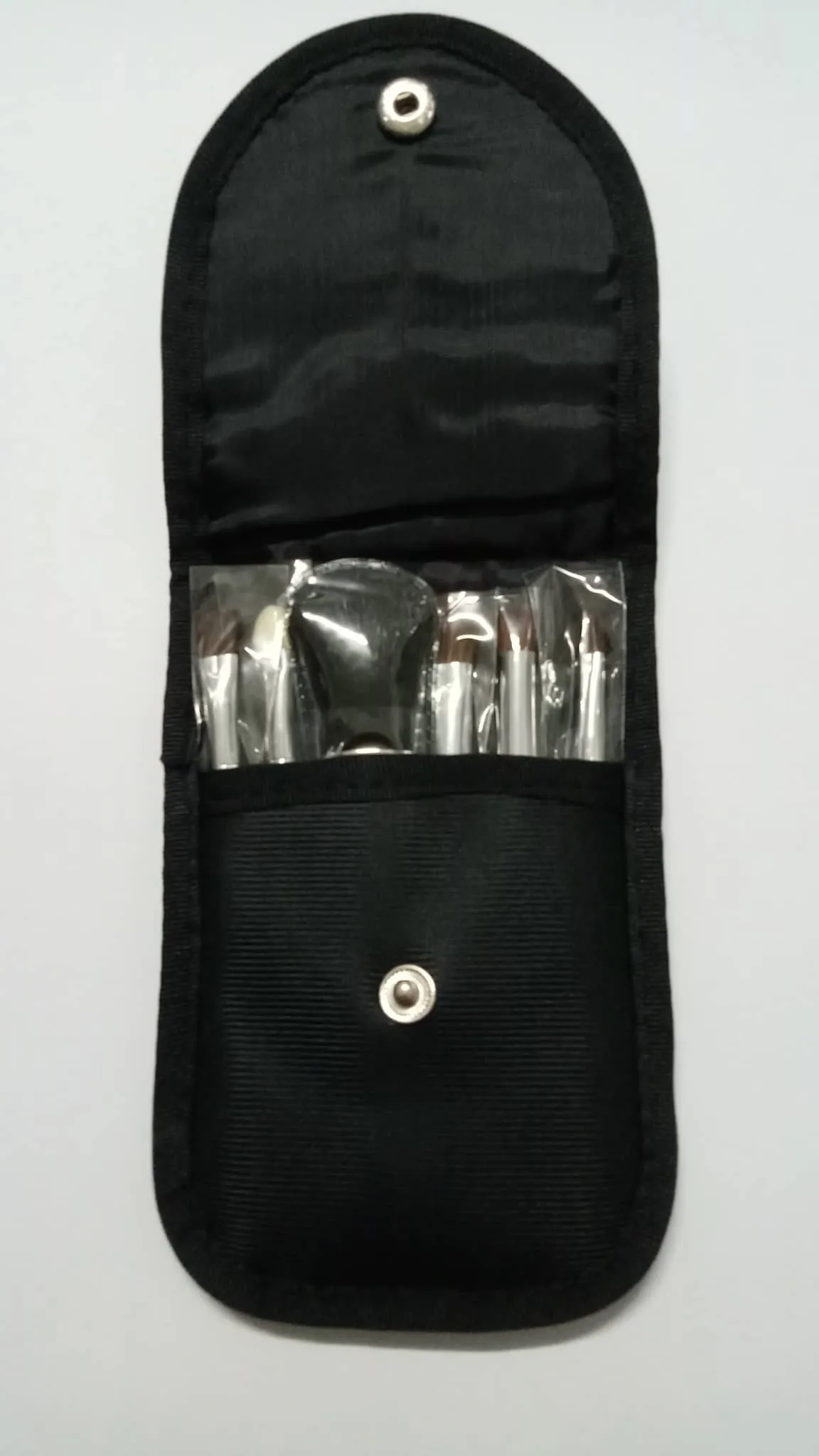 6 Piece Brush Set with Black Case, Matte Black Handles