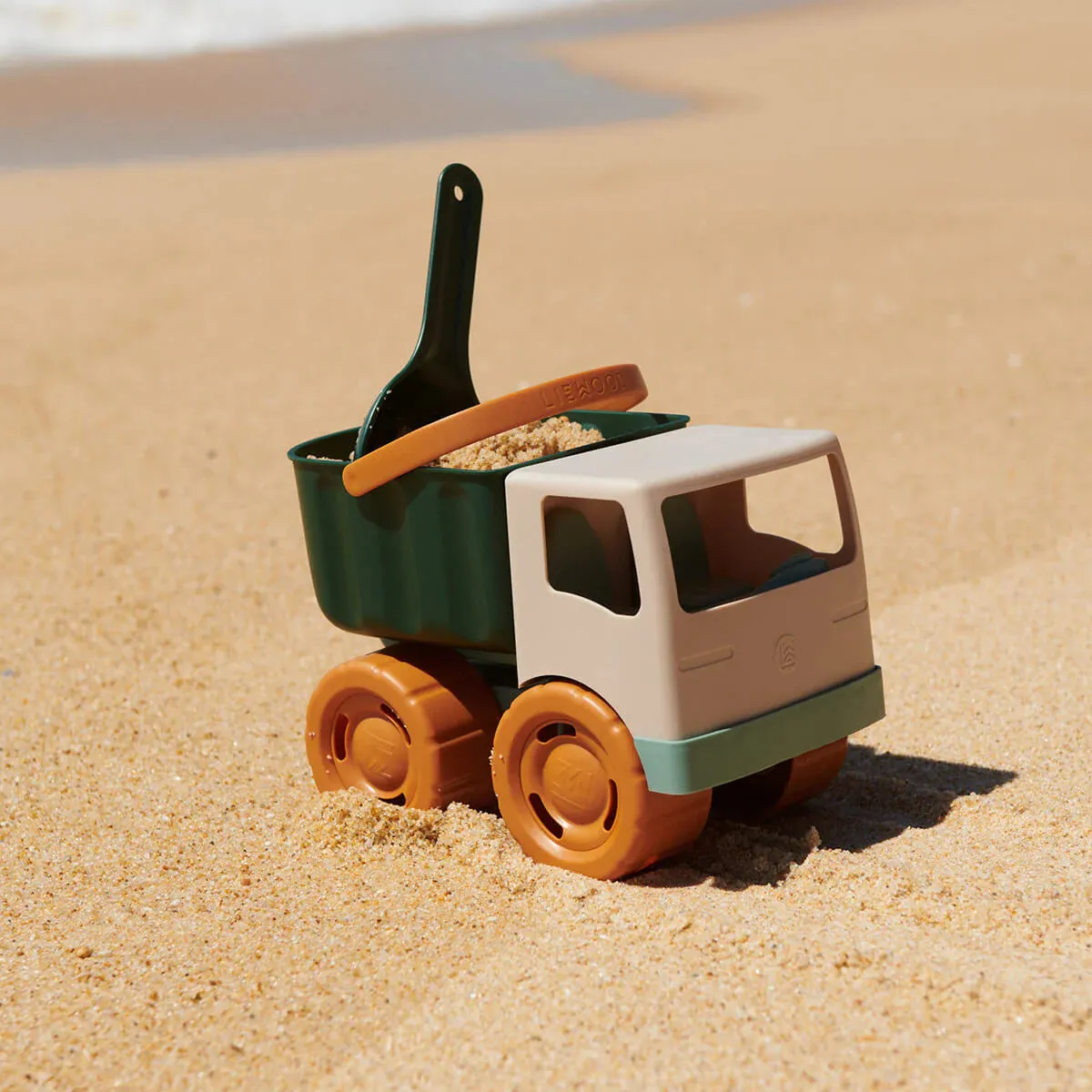Beck Sand Truck in Peppermint Multi Mix