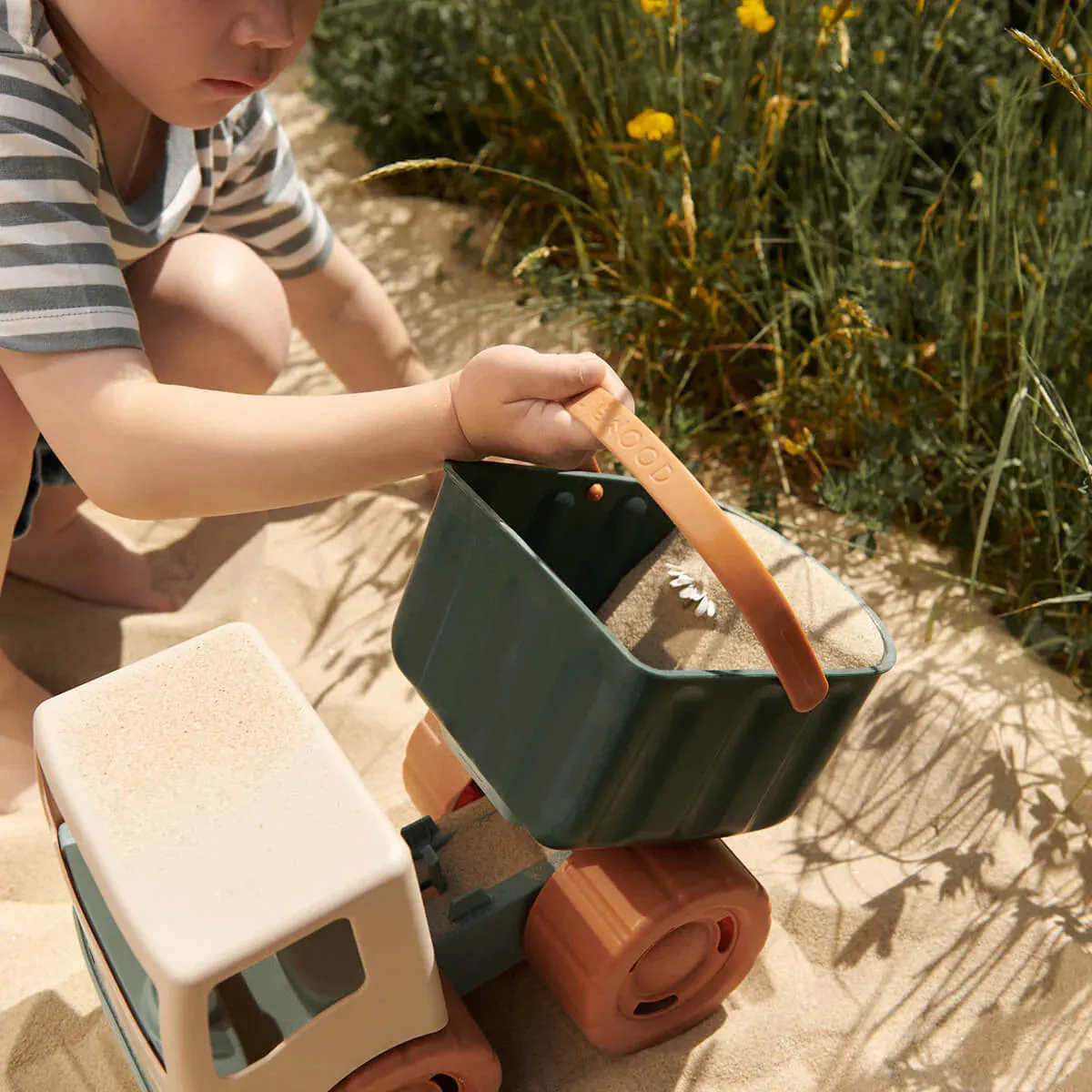 Beck Sand Truck in Peppermint Multi Mix