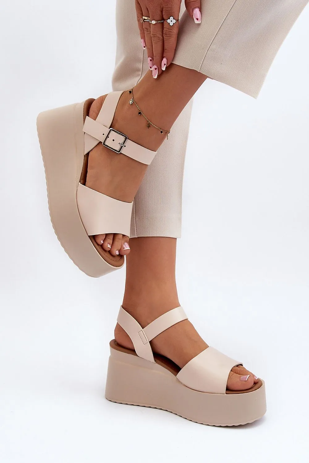 Buskin model 195289 Step in style