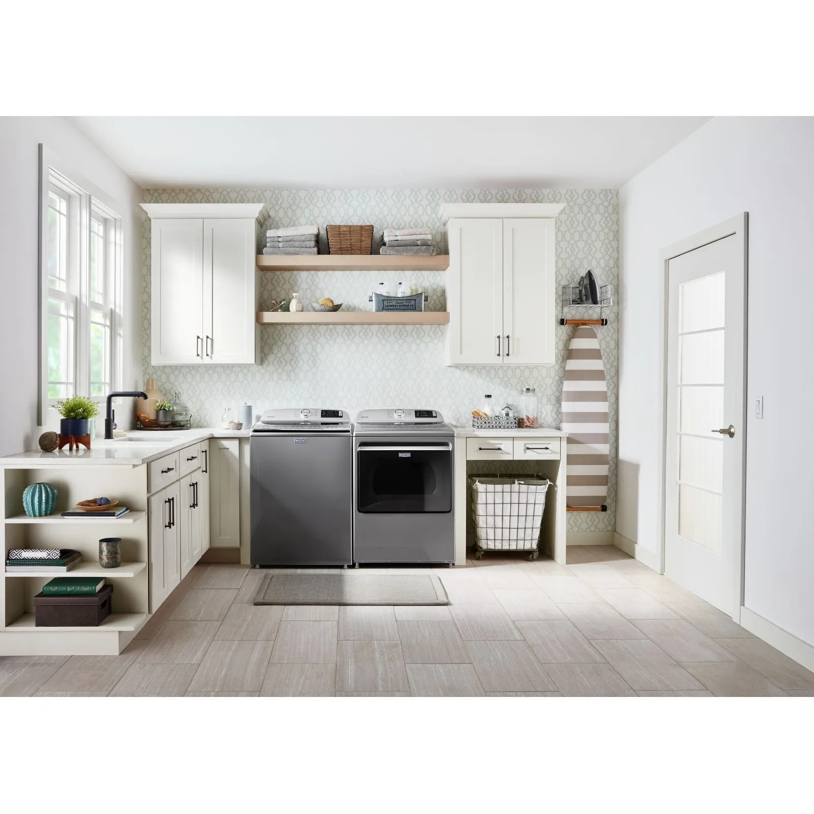 Maytag Metallic Slate Smart Gas Dryer with Steam (7.4 Cu.Ft.) - MGD7230HC